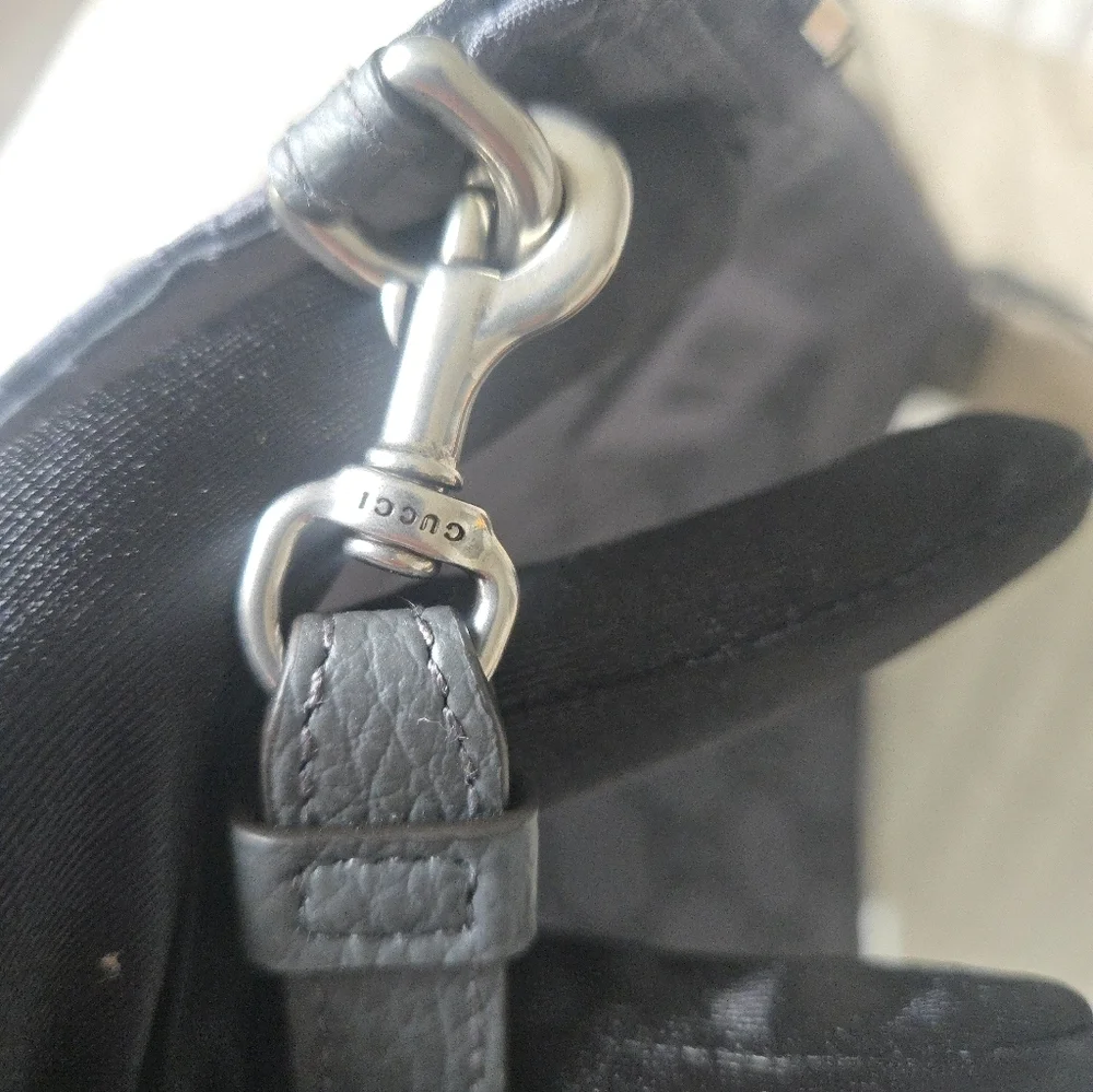 Gucci NWOT GG Monogram Ripstop Pouch Wristlet – Black Gray